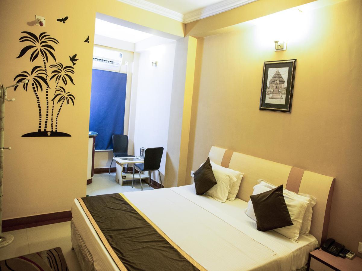 Oyo 3345 Shubham Beach Hotell Puri Exteriör bild