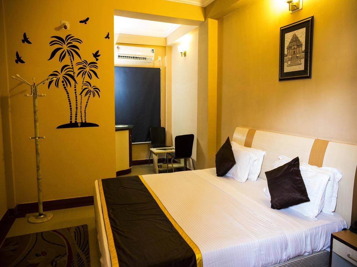 Oyo 3345 Shubham Beach Hotell Puri Exteriör bild