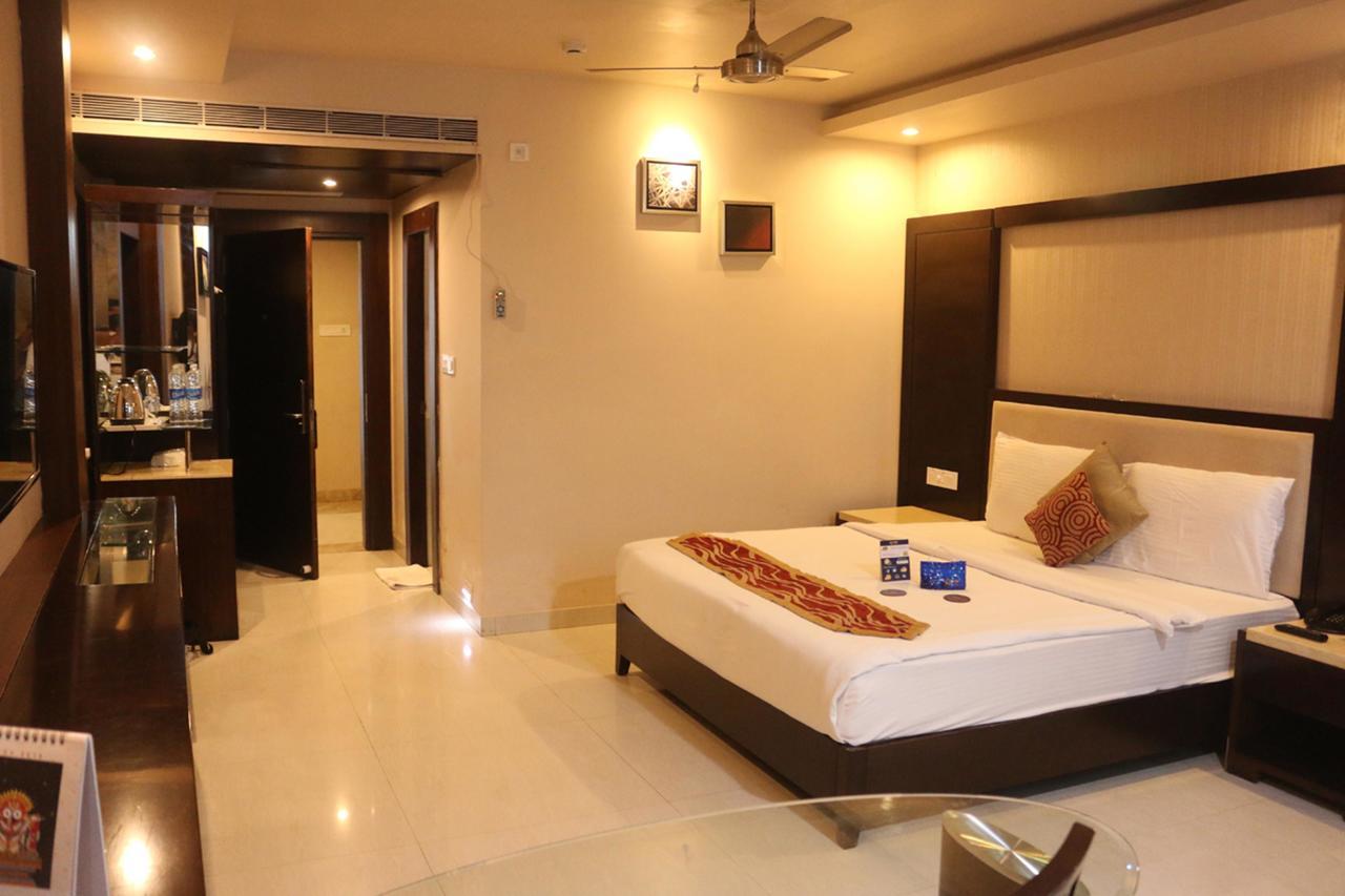 Oyo 3345 Shubham Beach Hotell Puri Exteriör bild
