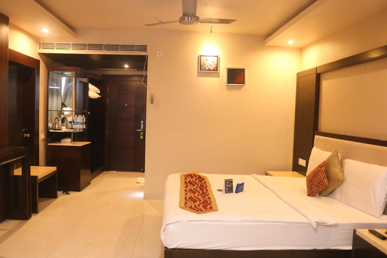 Oyo 3345 Shubham Beach Hotell Puri Exteriör bild