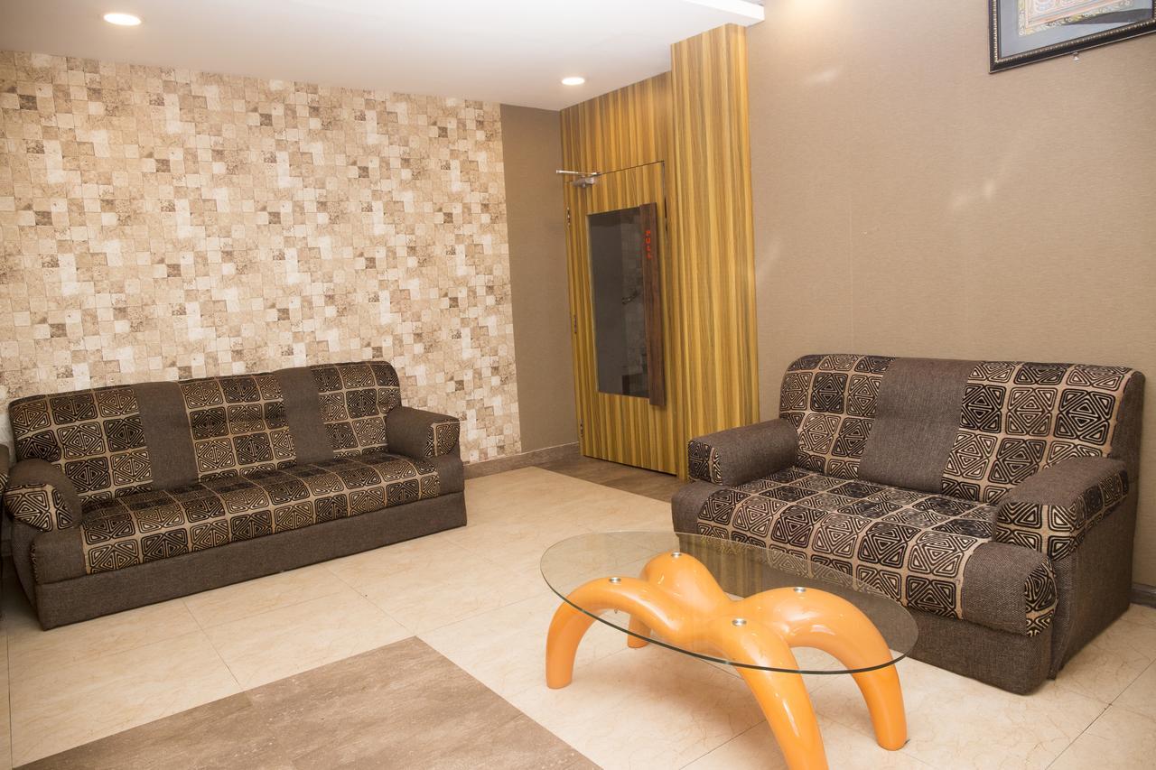 Oyo 3345 Shubham Beach Hotell Puri Exteriör bild