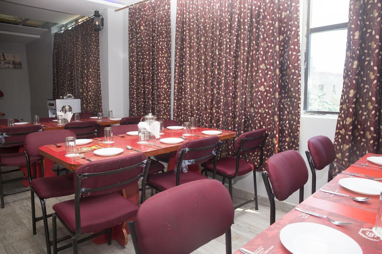 Oyo 3345 Shubham Beach Hotell Puri Exteriör bild