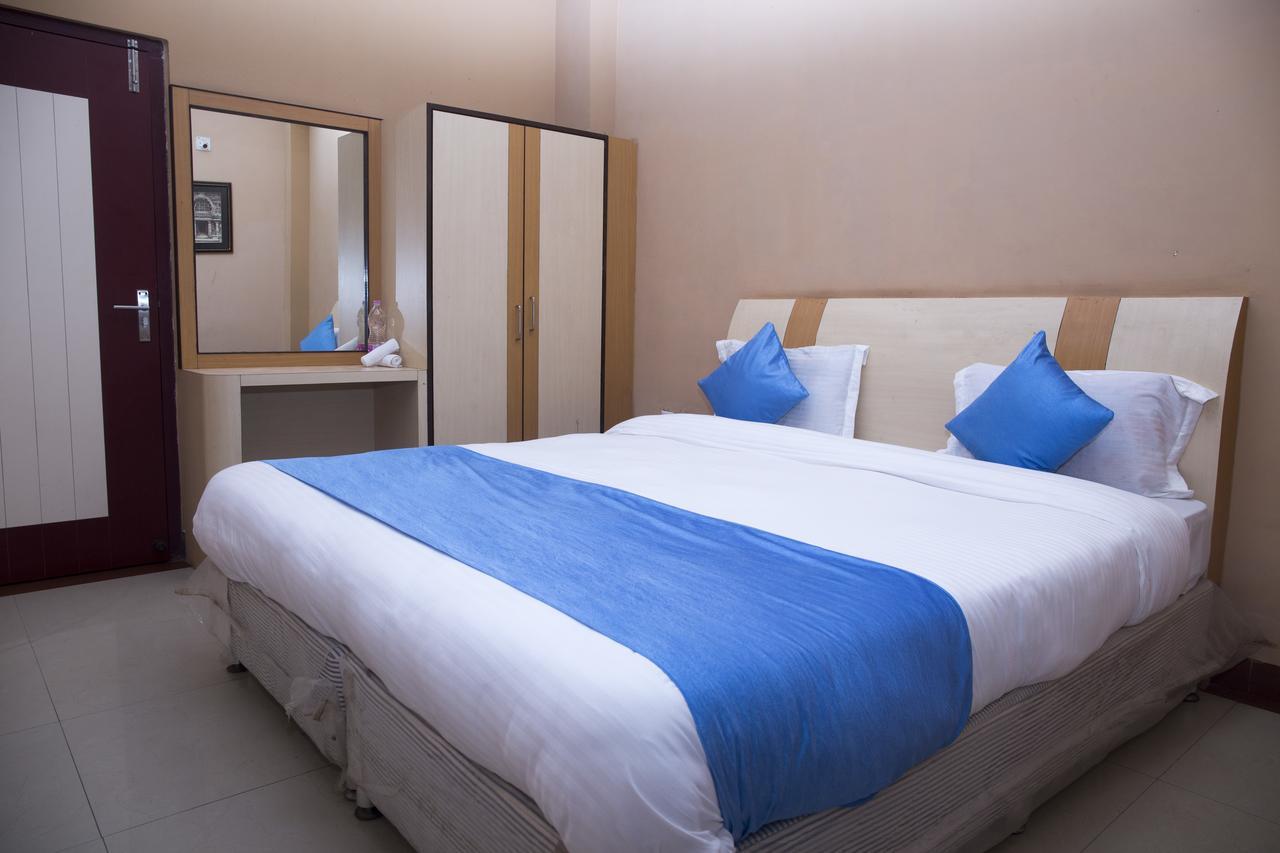 Oyo 3345 Shubham Beach Hotell Puri Exteriör bild